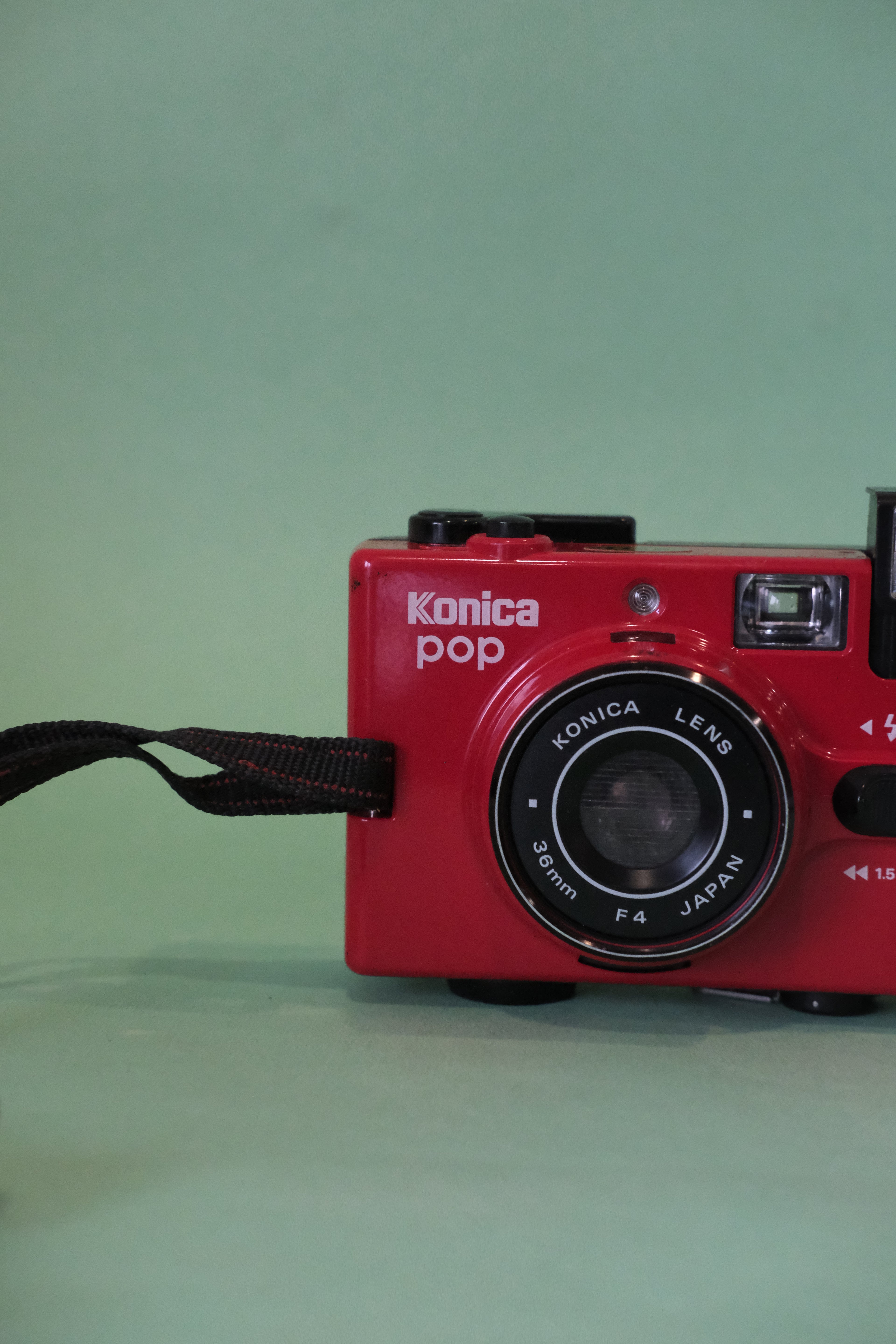 Konica Pop - Red