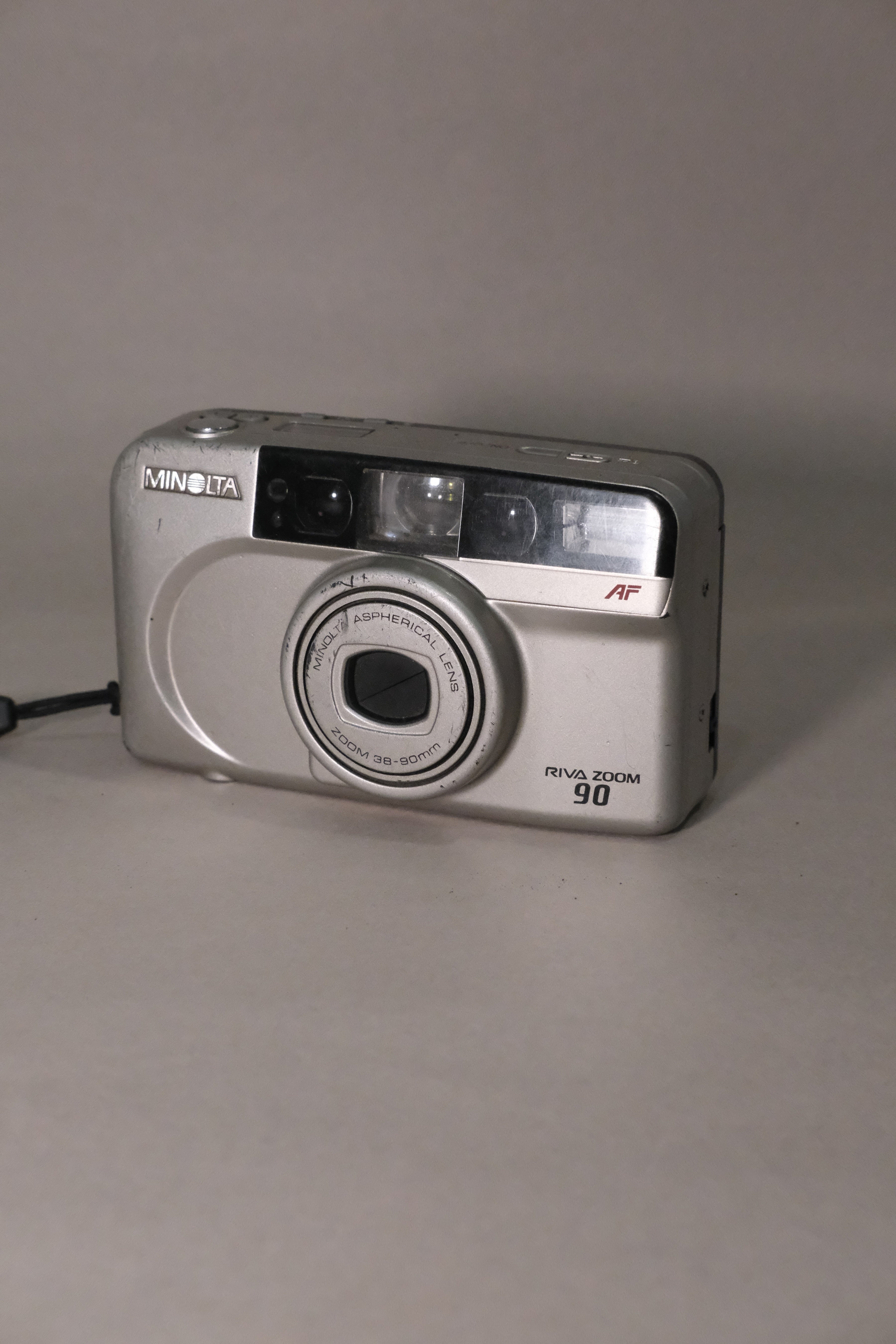 Minolta Riva Zoom 90