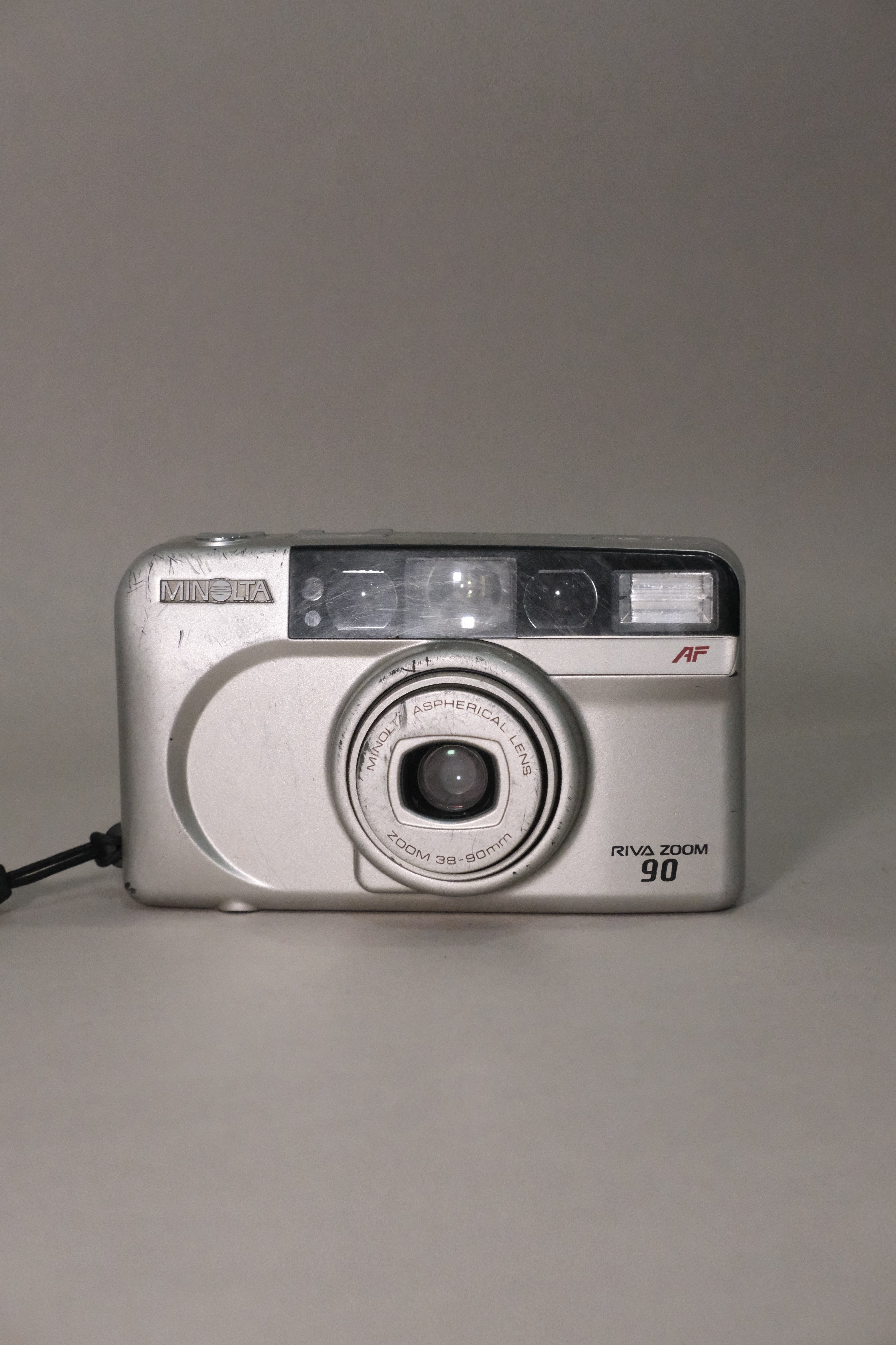Minolta Riva Zoom 90