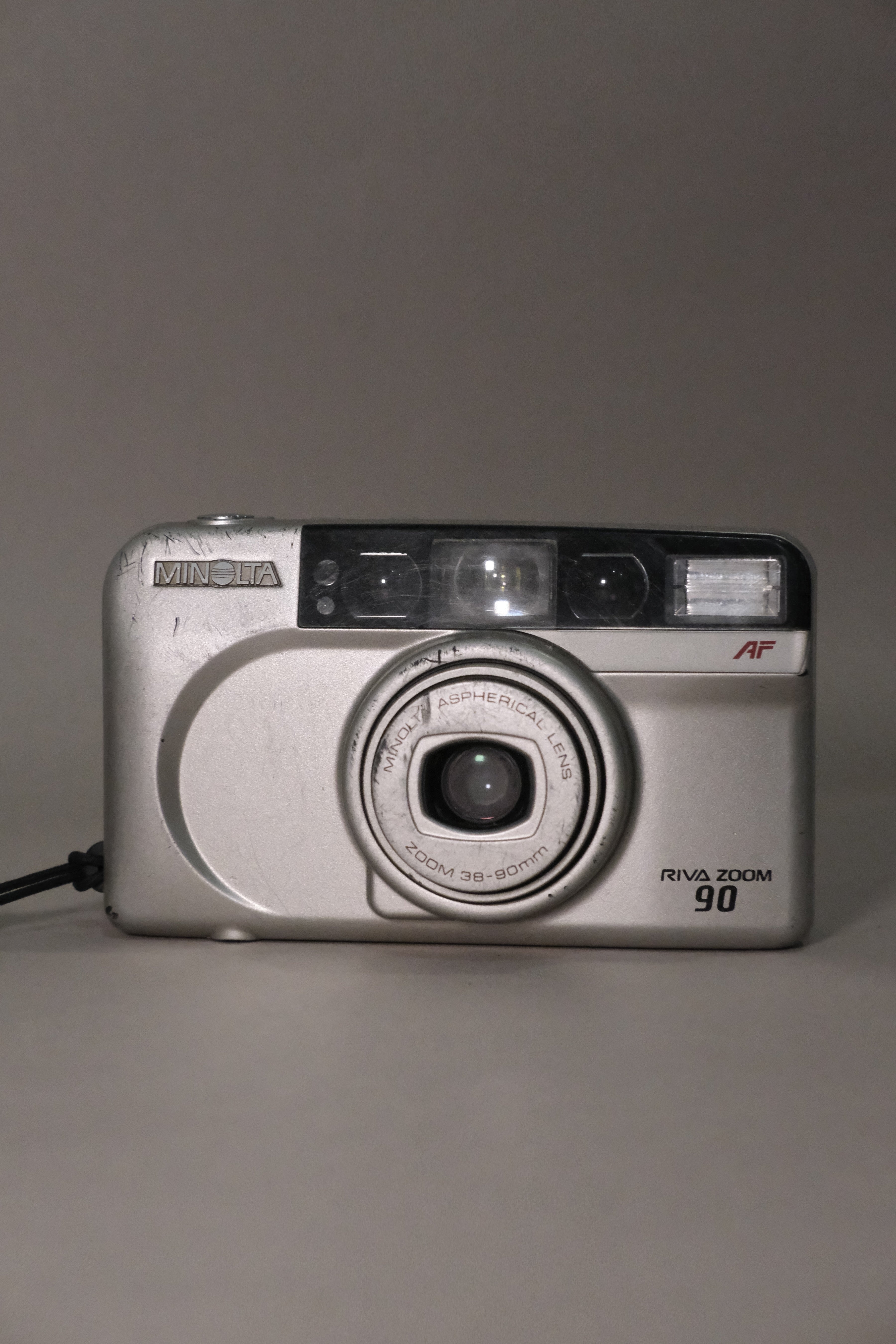 Minolta Riva Zoom 90