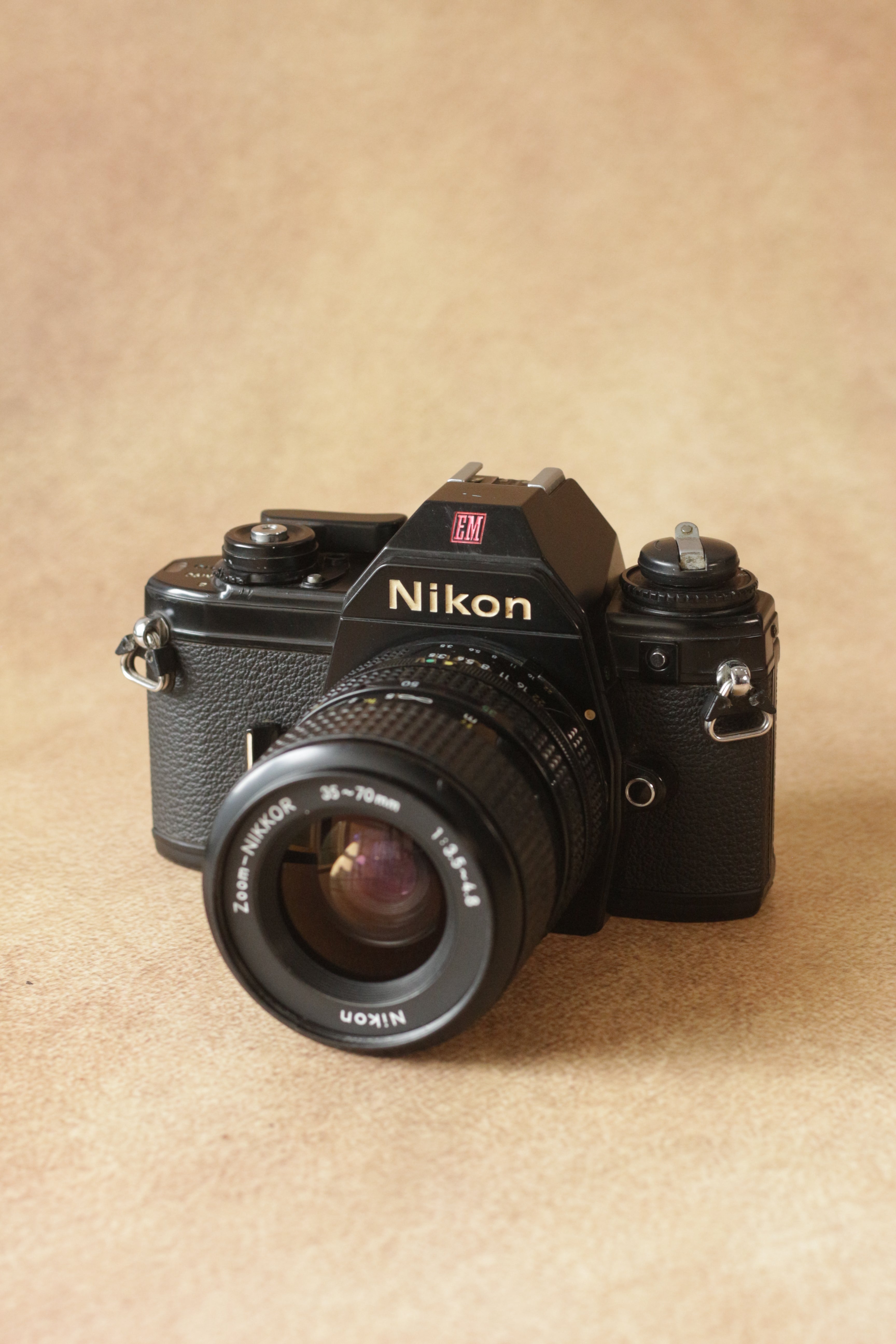 Nikon EM