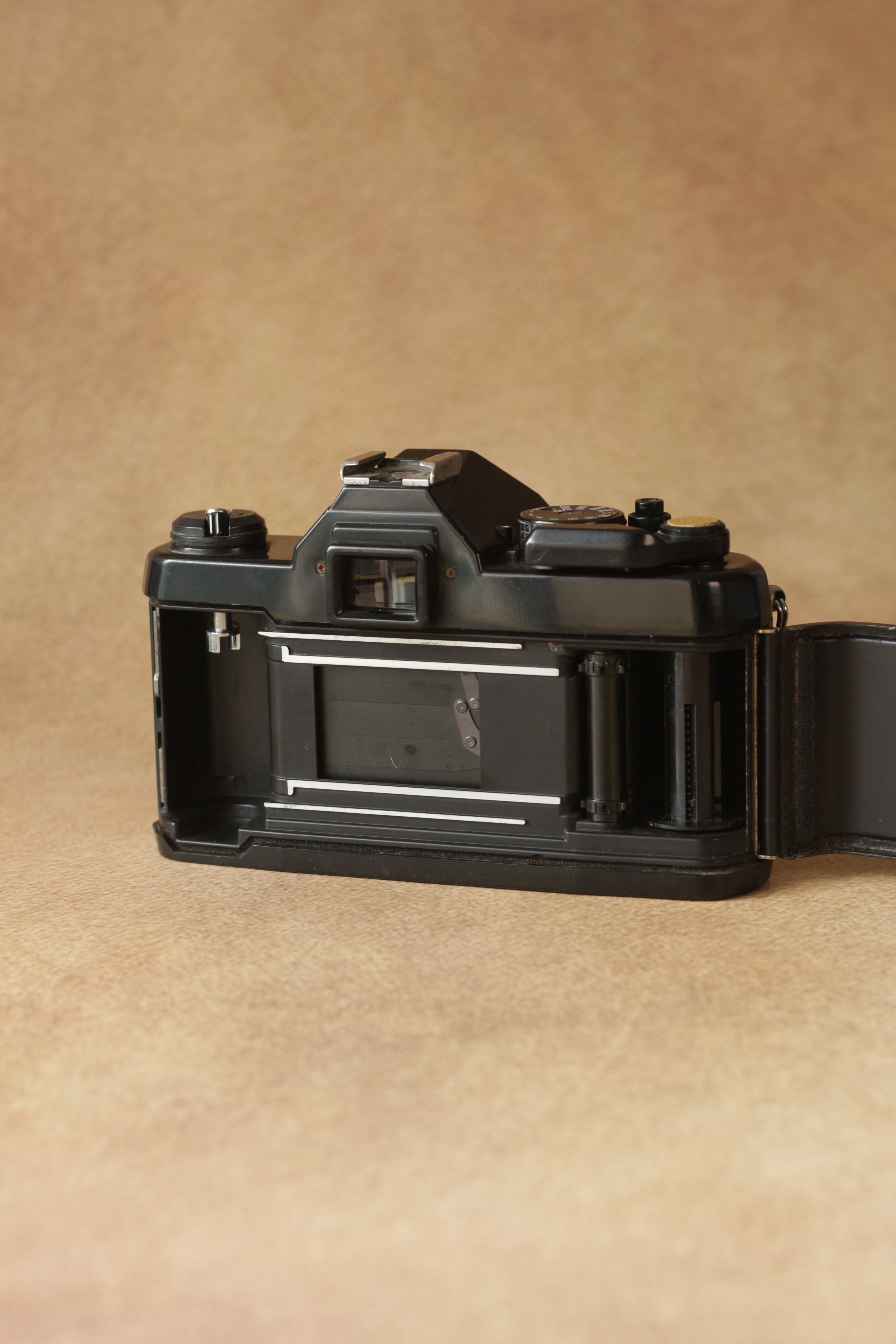 Yashica FX3 Super 2000 - Releathered