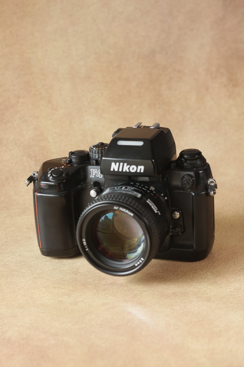 Nikon F4 + Nikkor AF 85mm F1.8D