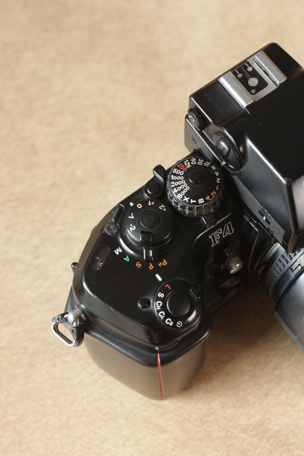 Nikon F4 + Nikkor AF 85mm F1.8D