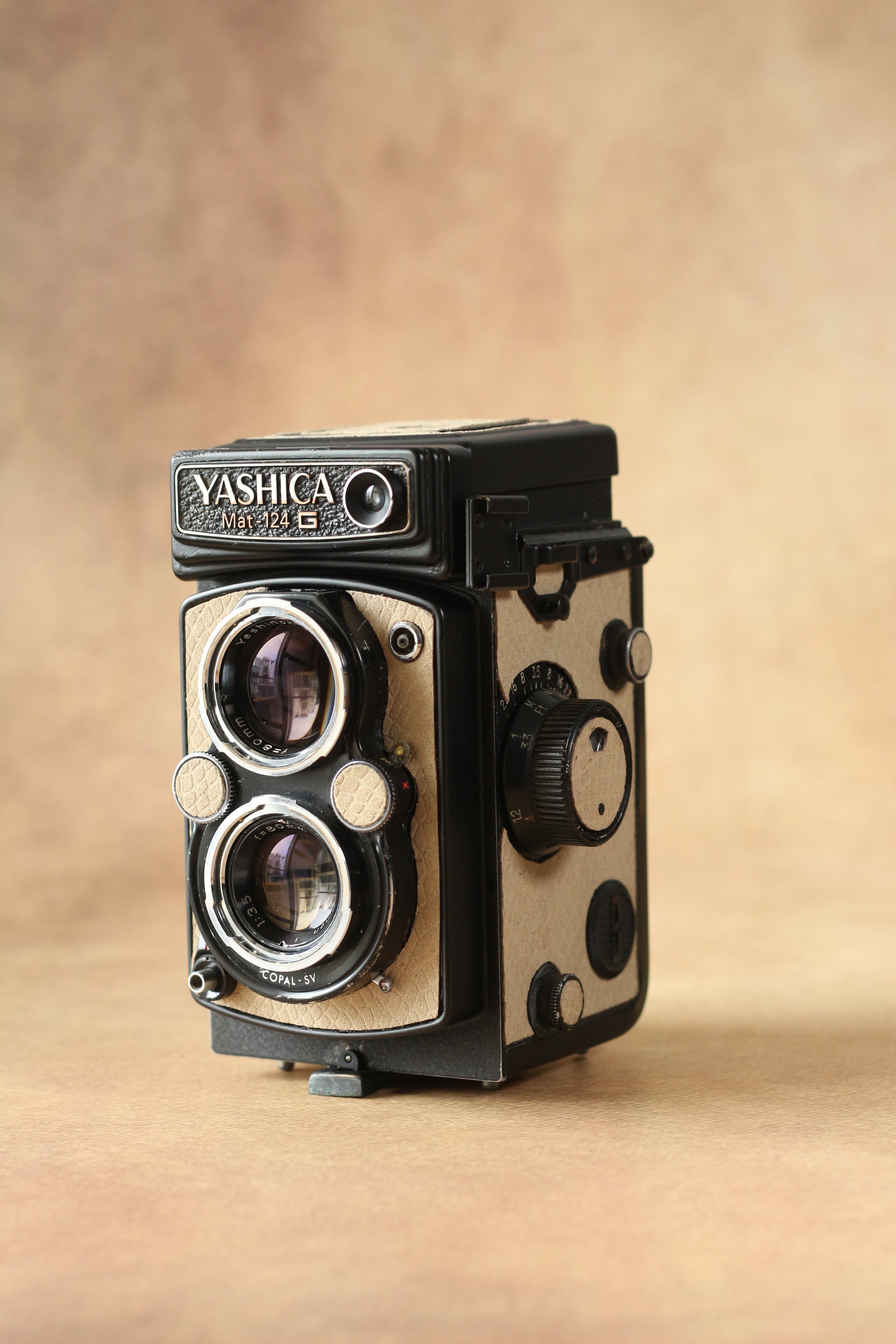 Yashica Mat-124G Re-leathered