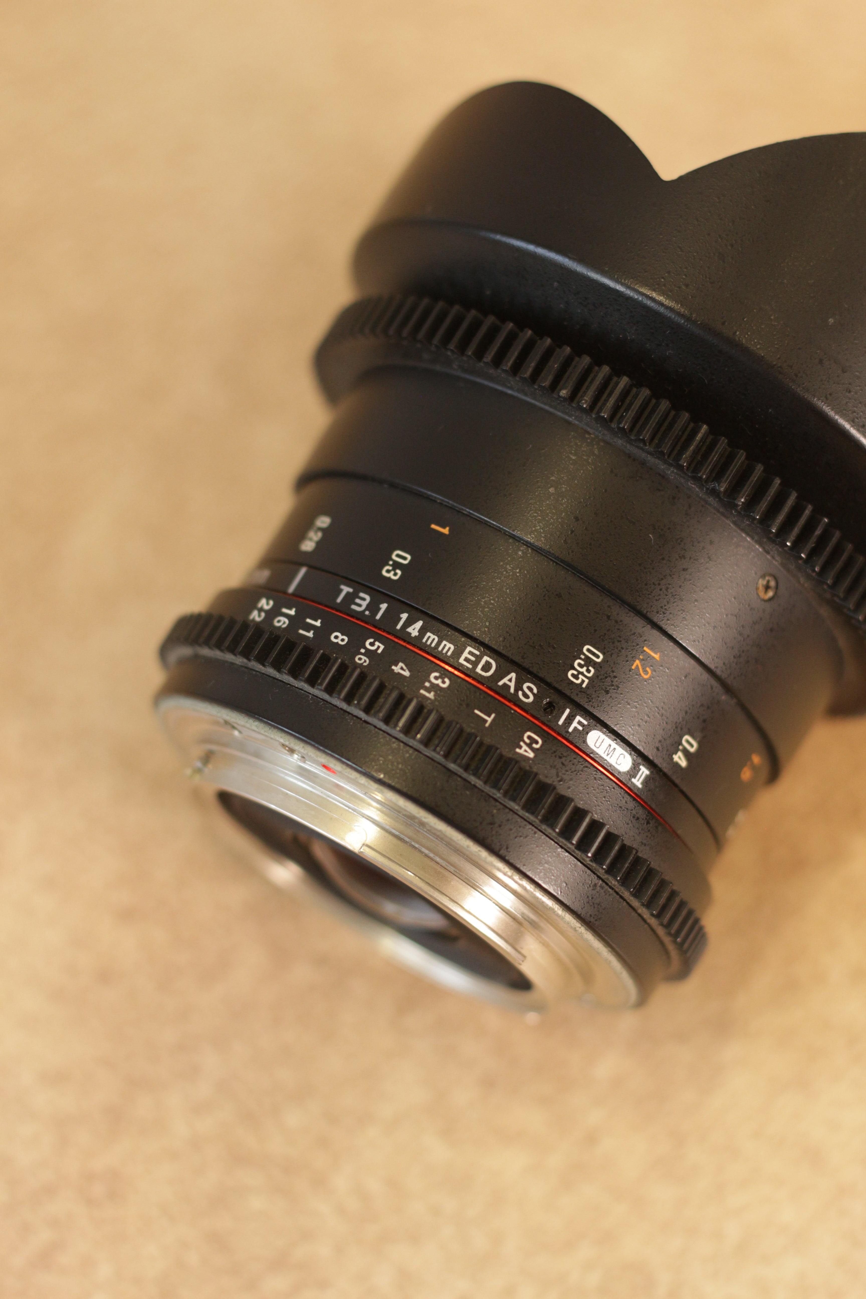 Samyang 14mm T3.1 Cine Lens (Canon EF Mount)