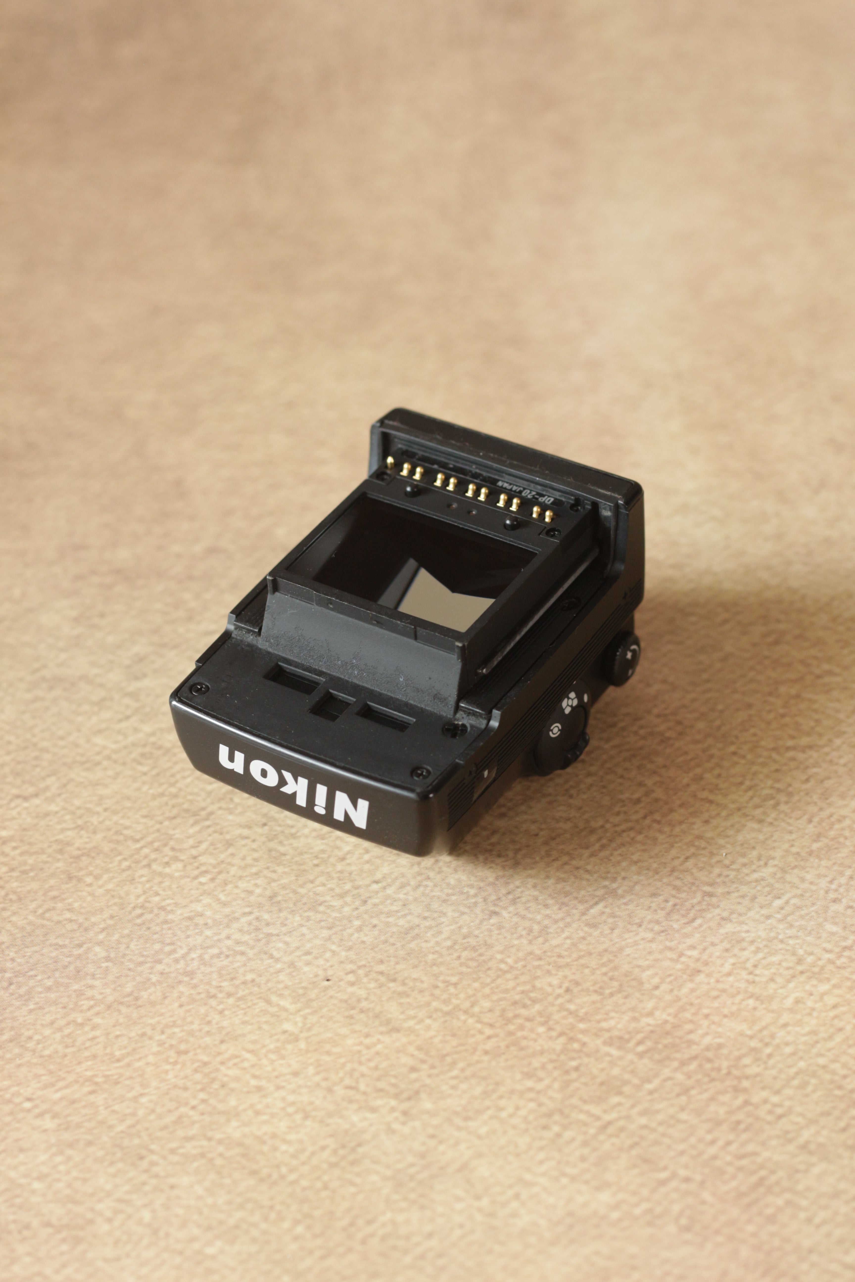 Nikon F4 + Nikkor AF 85mm F1.8D