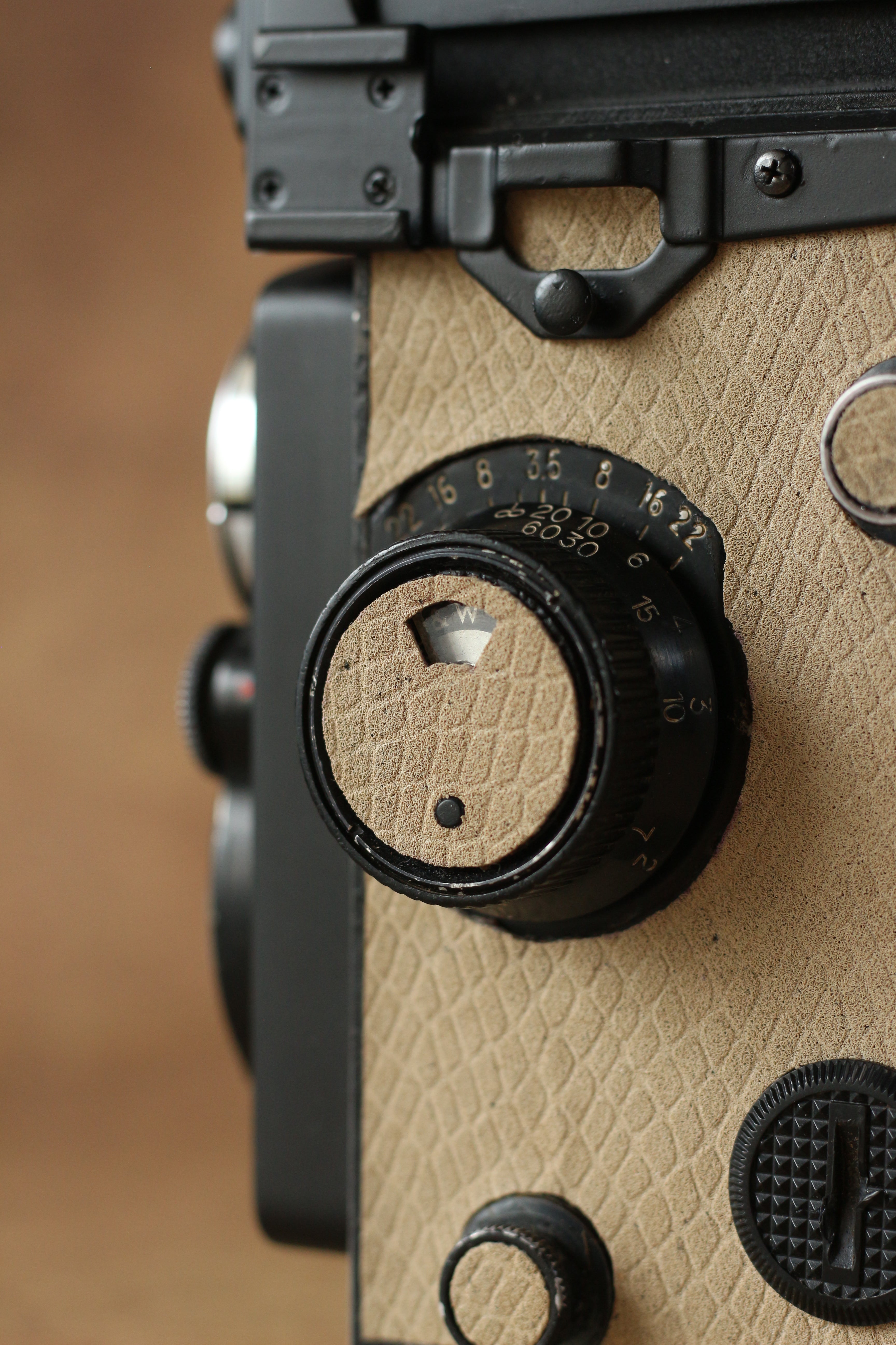 Yashica Mat-124G Re-leathered