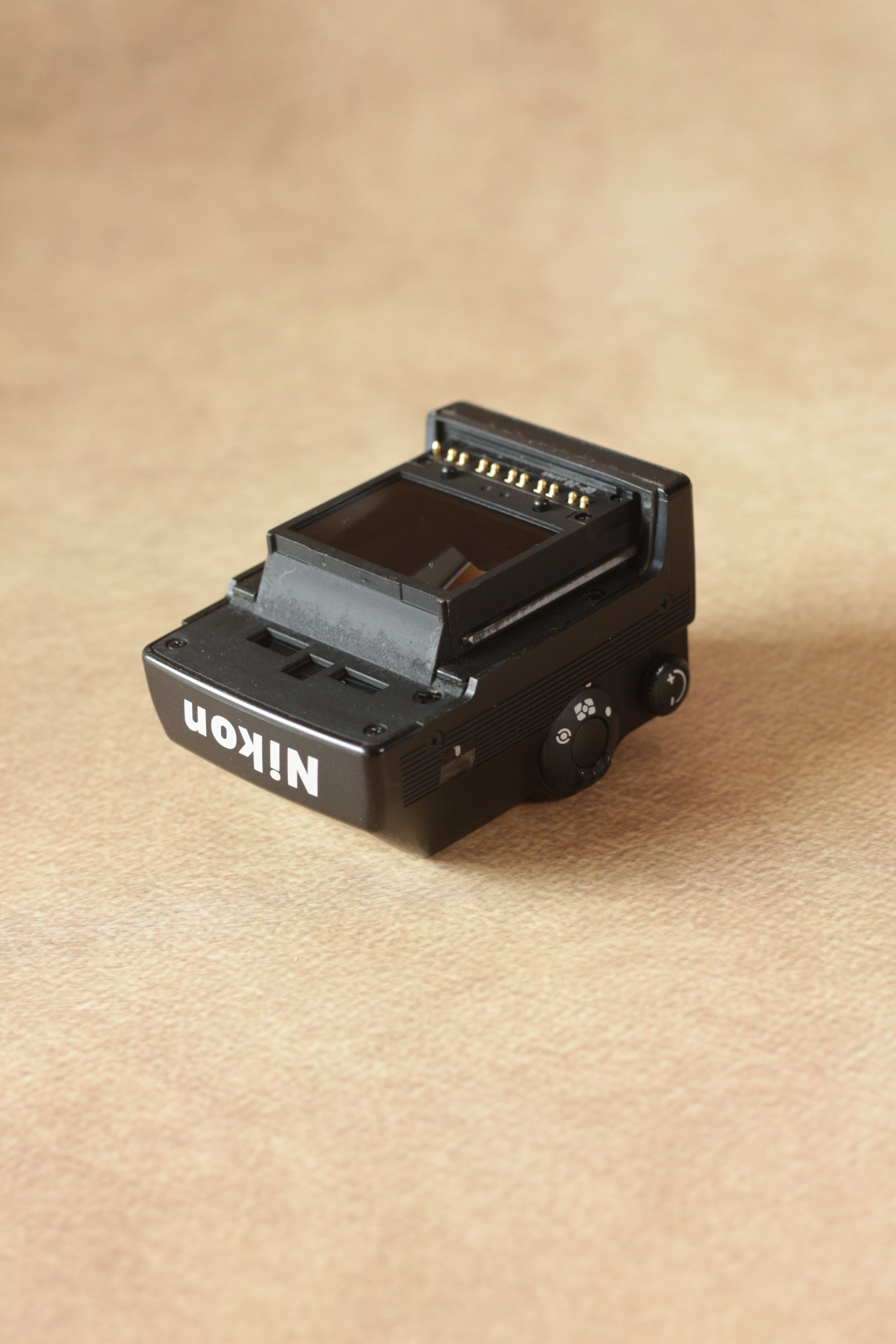 Nikon F4 + Nikkor AF 85mm F1.8D