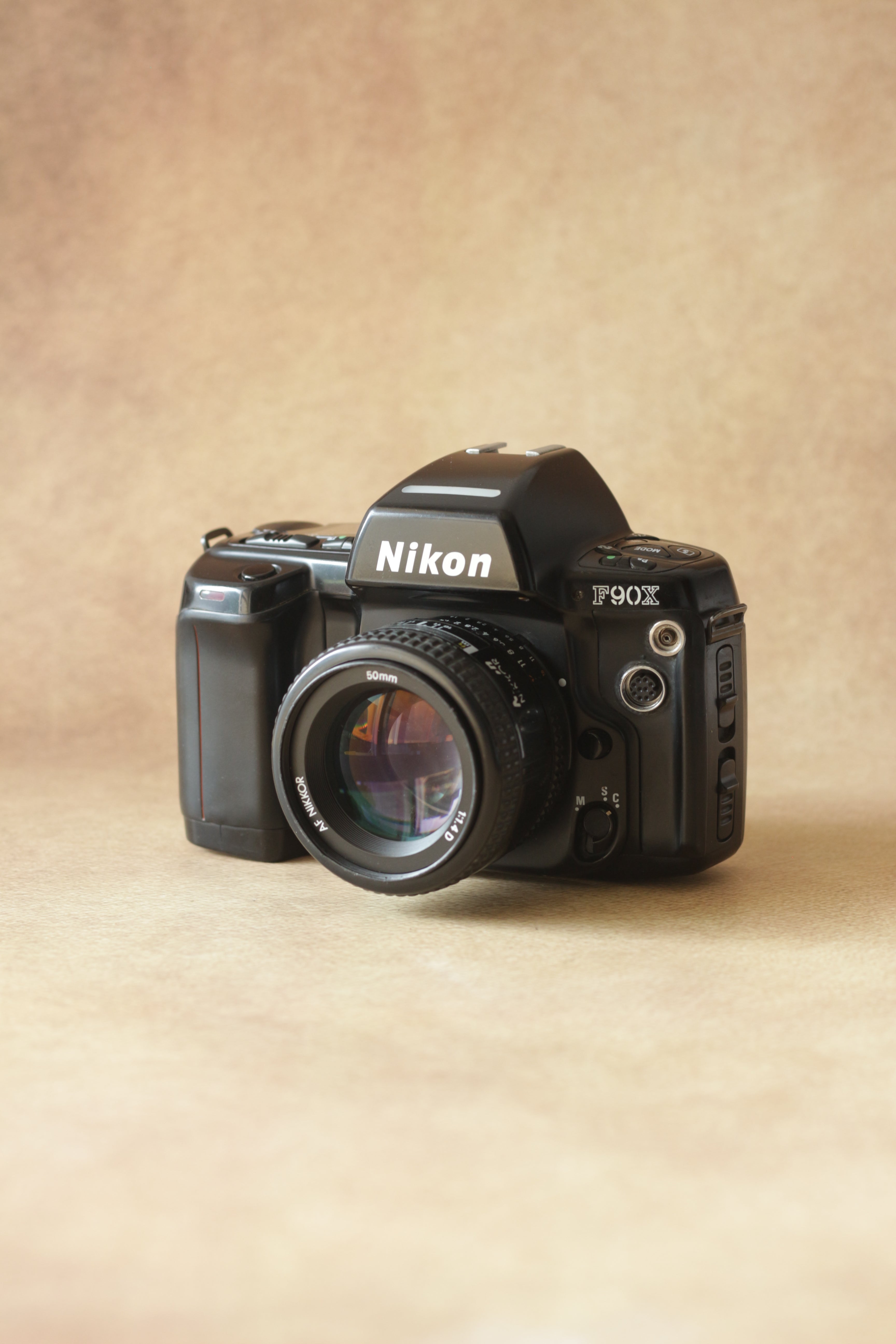 Nikon F90X + Nikkor AF 50mm f/1.4D