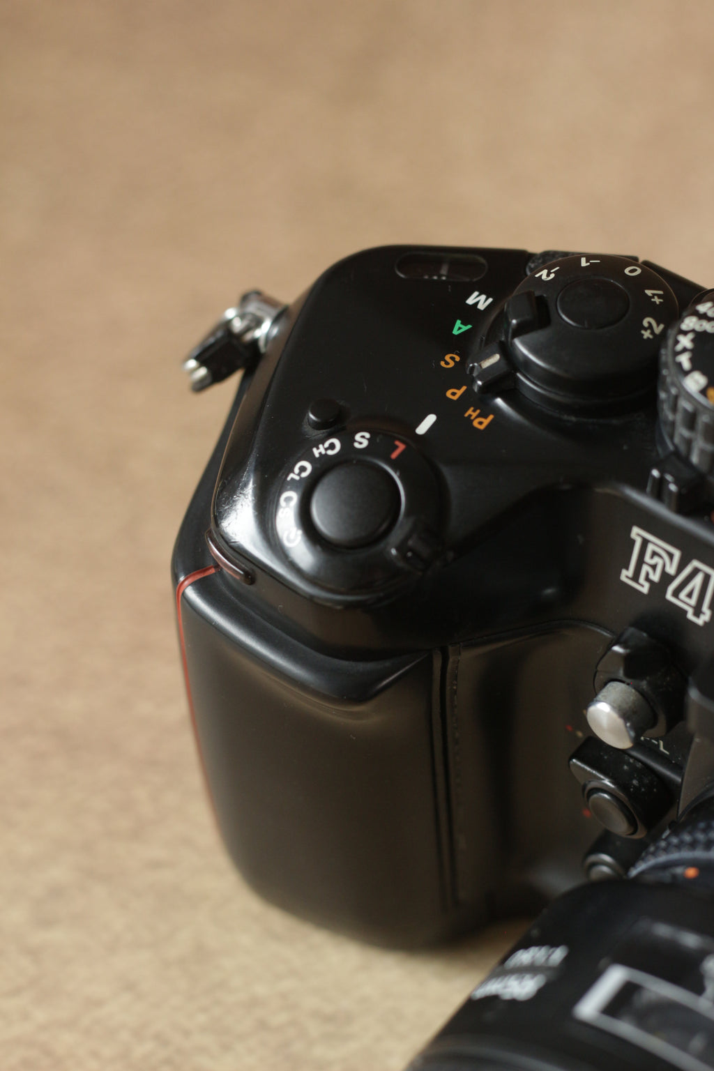 Nikon F4 + Nikkor AF 85mm F1.8D