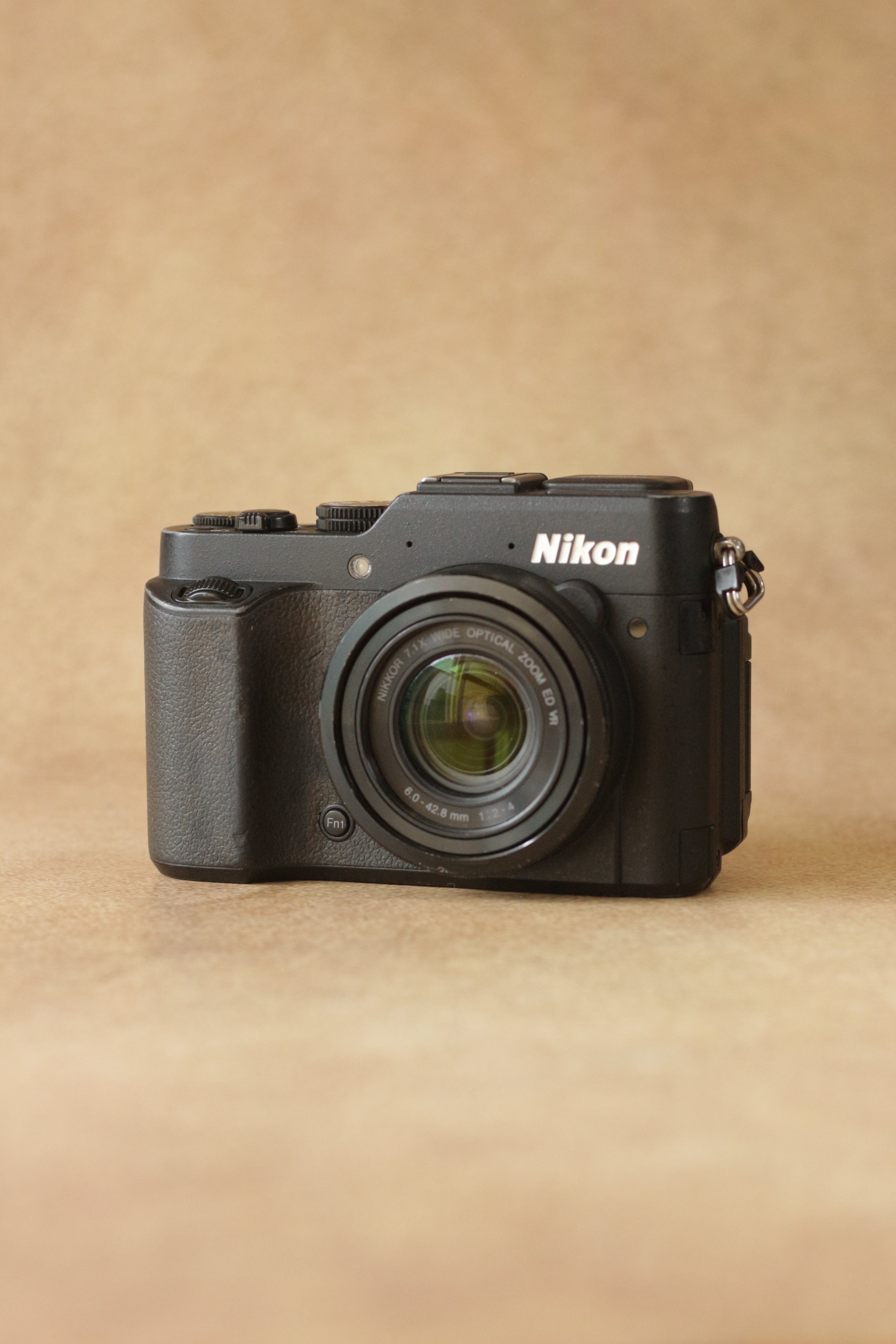 Nikon Coolpix P7800