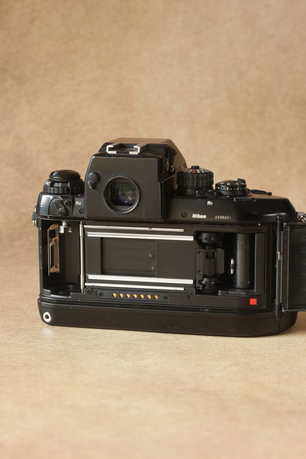 Nikon F4 + Nikkor AF 85mm F1.8D