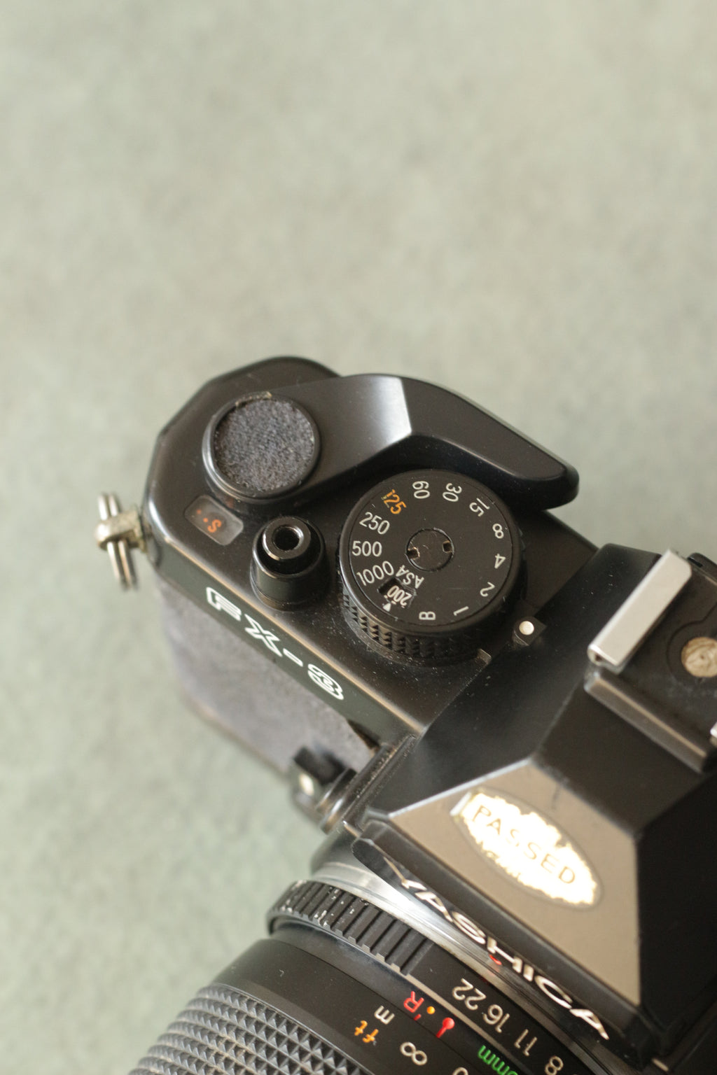 Yashica FX3 + Yashica ML zoom 42-75mm