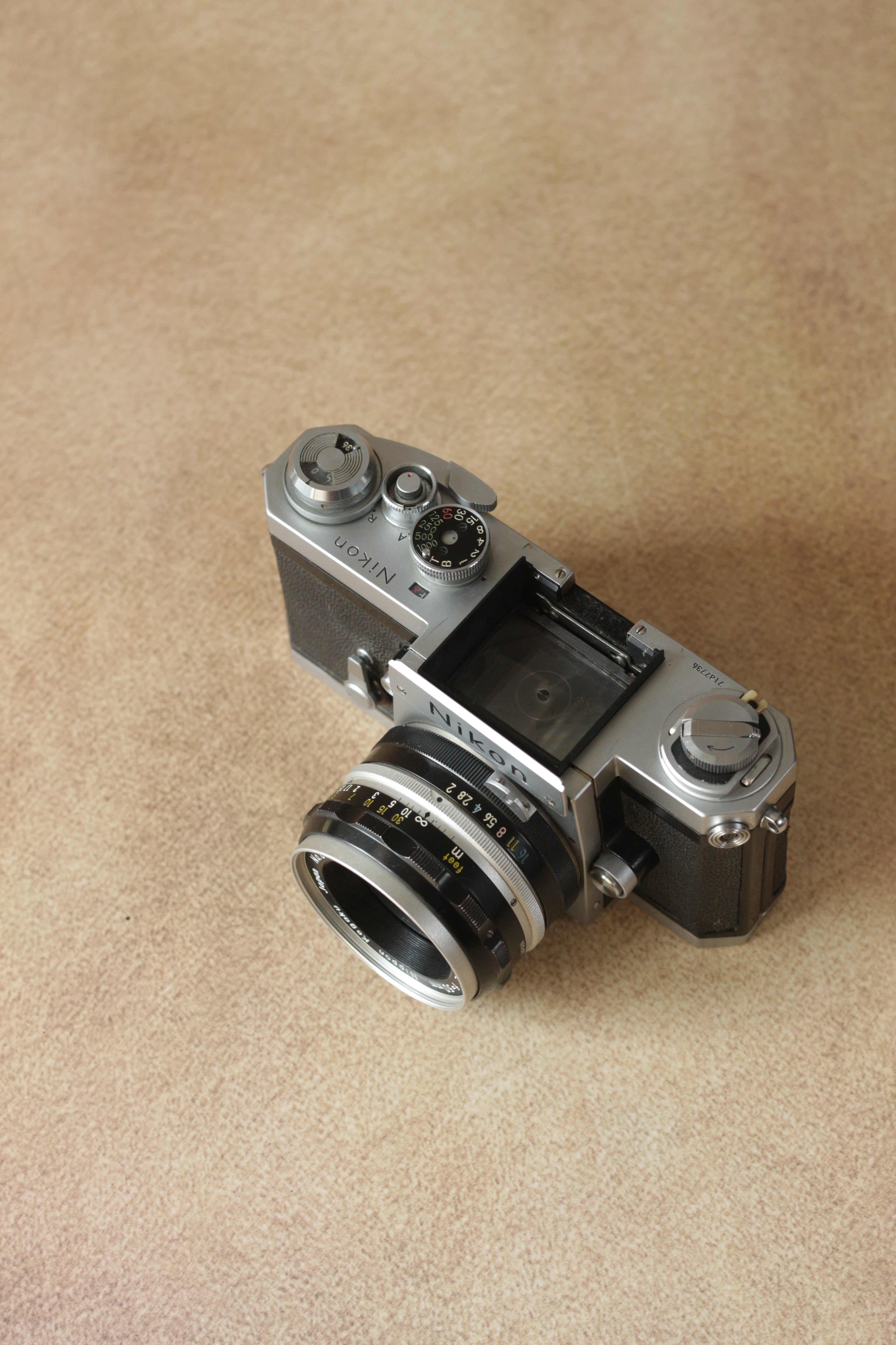 Nikon F + Nikkor-H Auto 50mm f/2 Lens