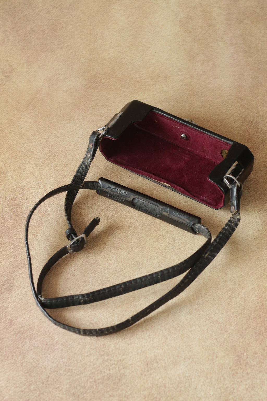 Nikon F + Nikkor-H Auto 50mm f/2 Lens