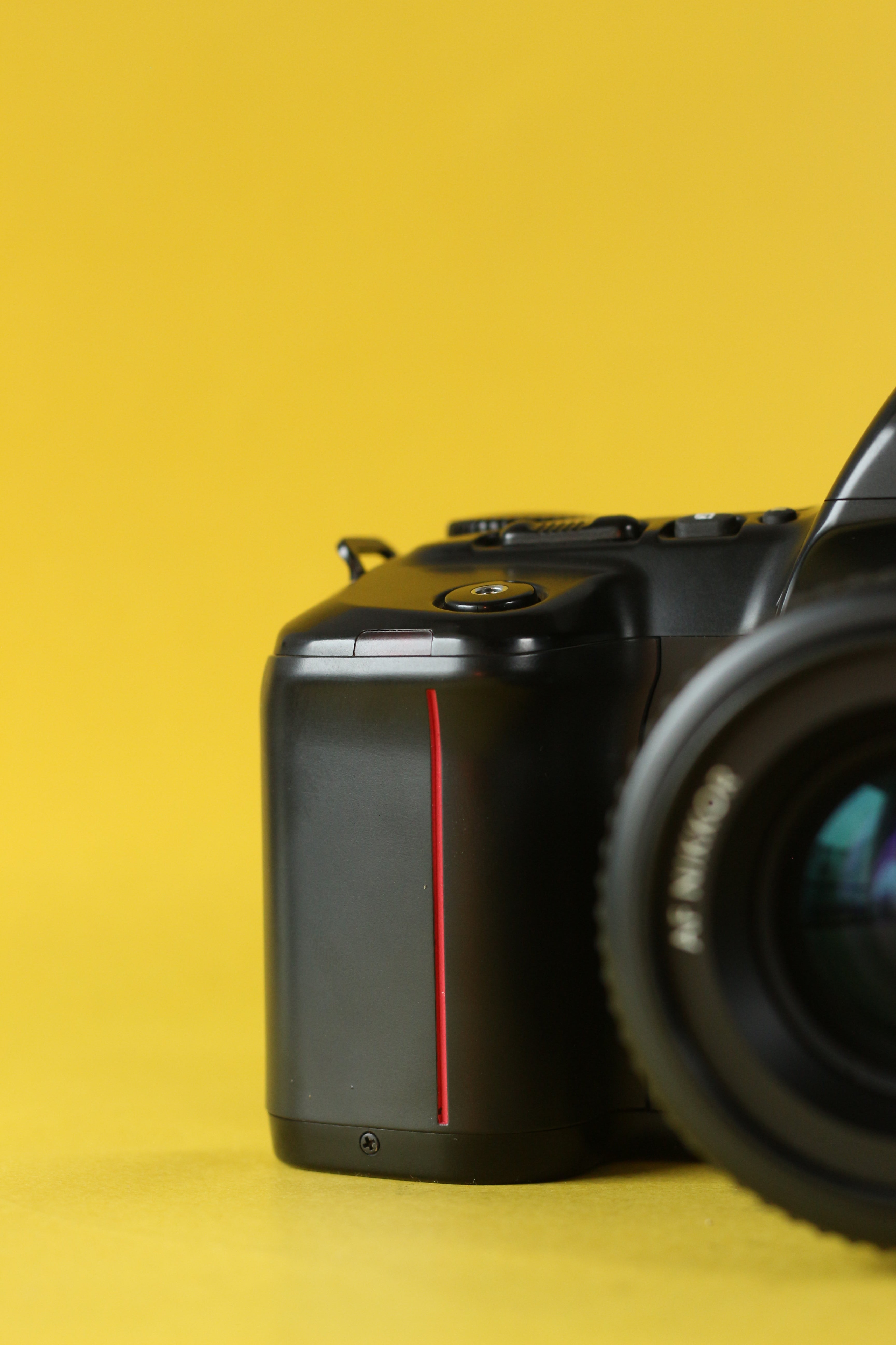 Nikon F-601M + Nikkor AF 35–80mm D Zoom