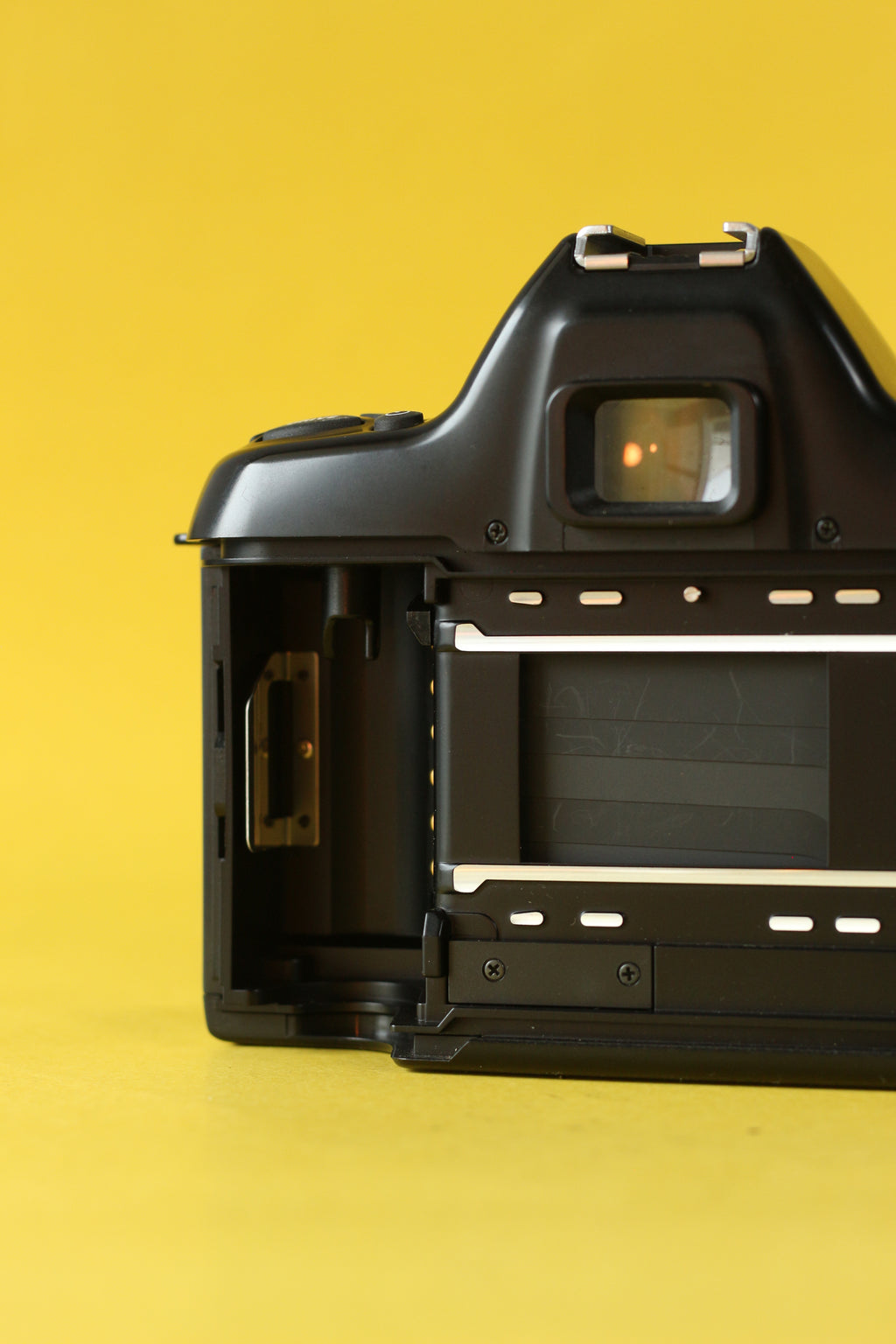 Nikon F-601M + Nikkor AF 35–80mm D Zoom