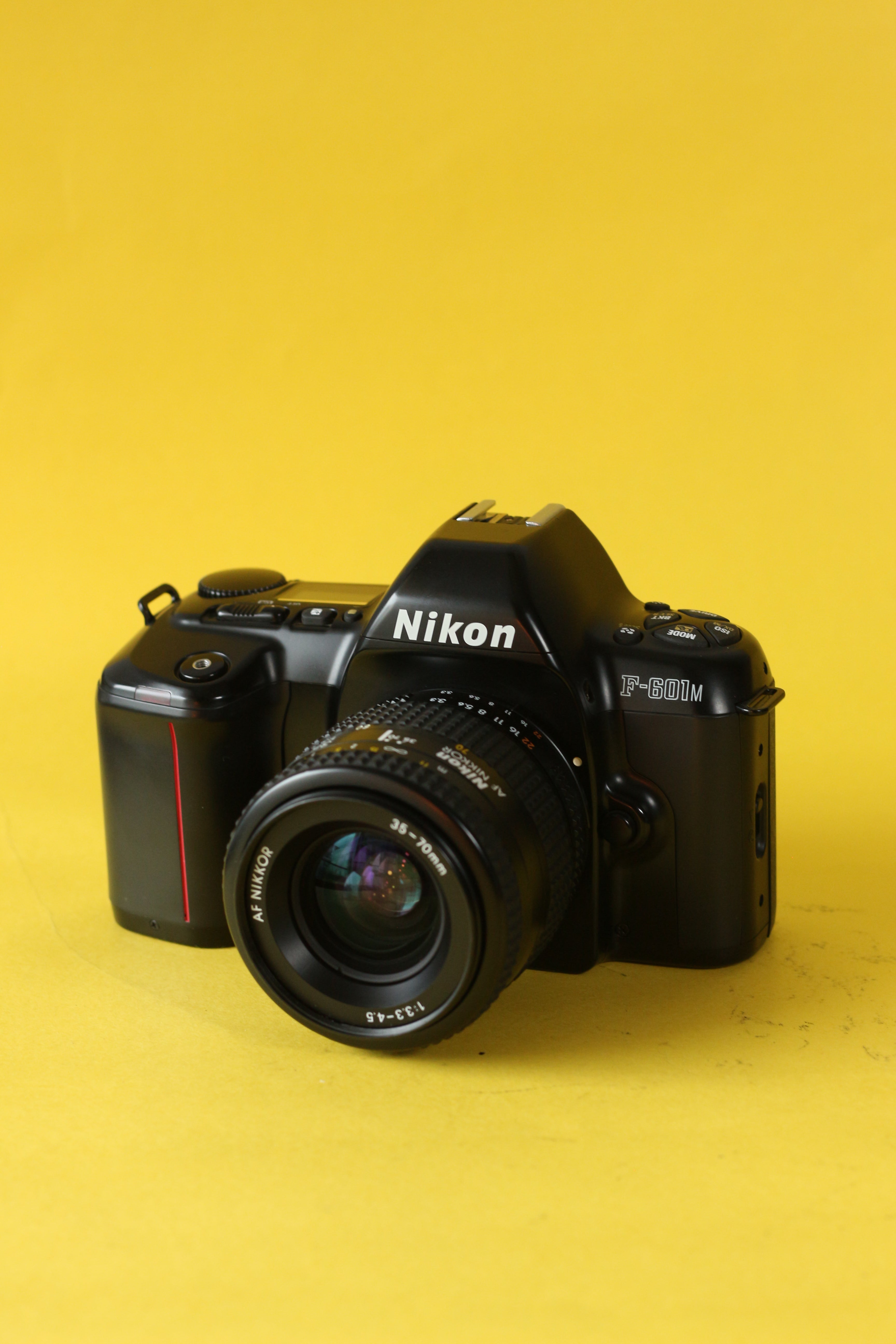 Nikon F-601M + Nikkor AF 35–80mm D Zoom