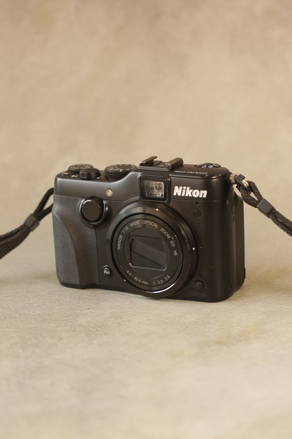 Nikon Coolpix P7100