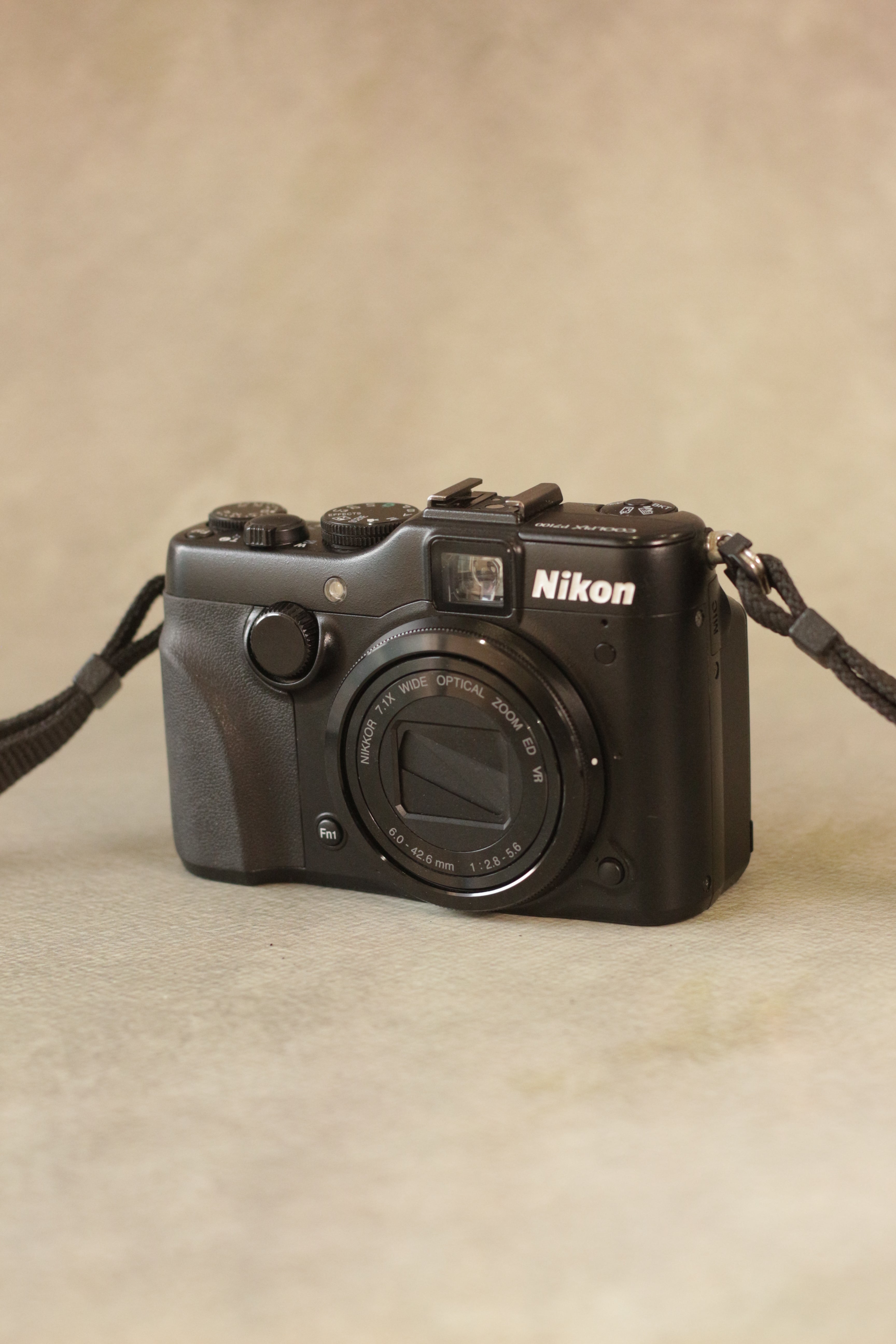 Nikon Coolpix P7100