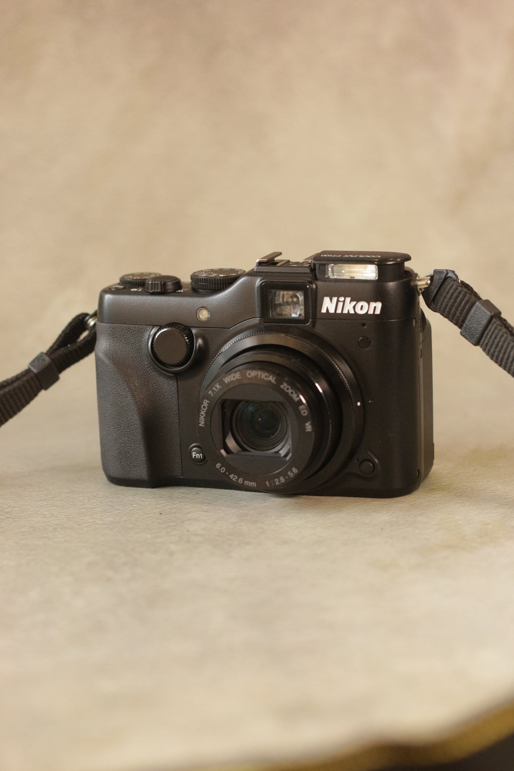 Nikon Coolpix P7100