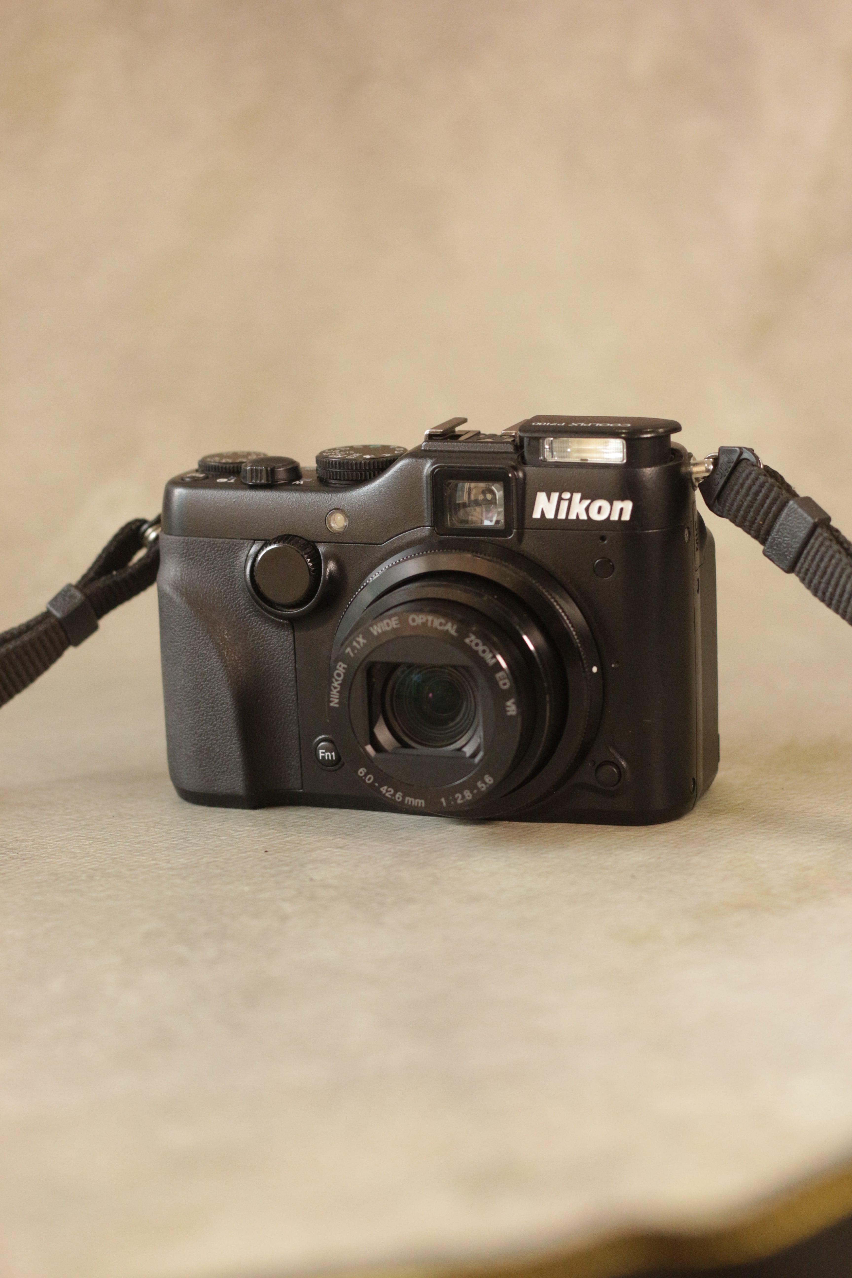 Nikon Coolpix P7100