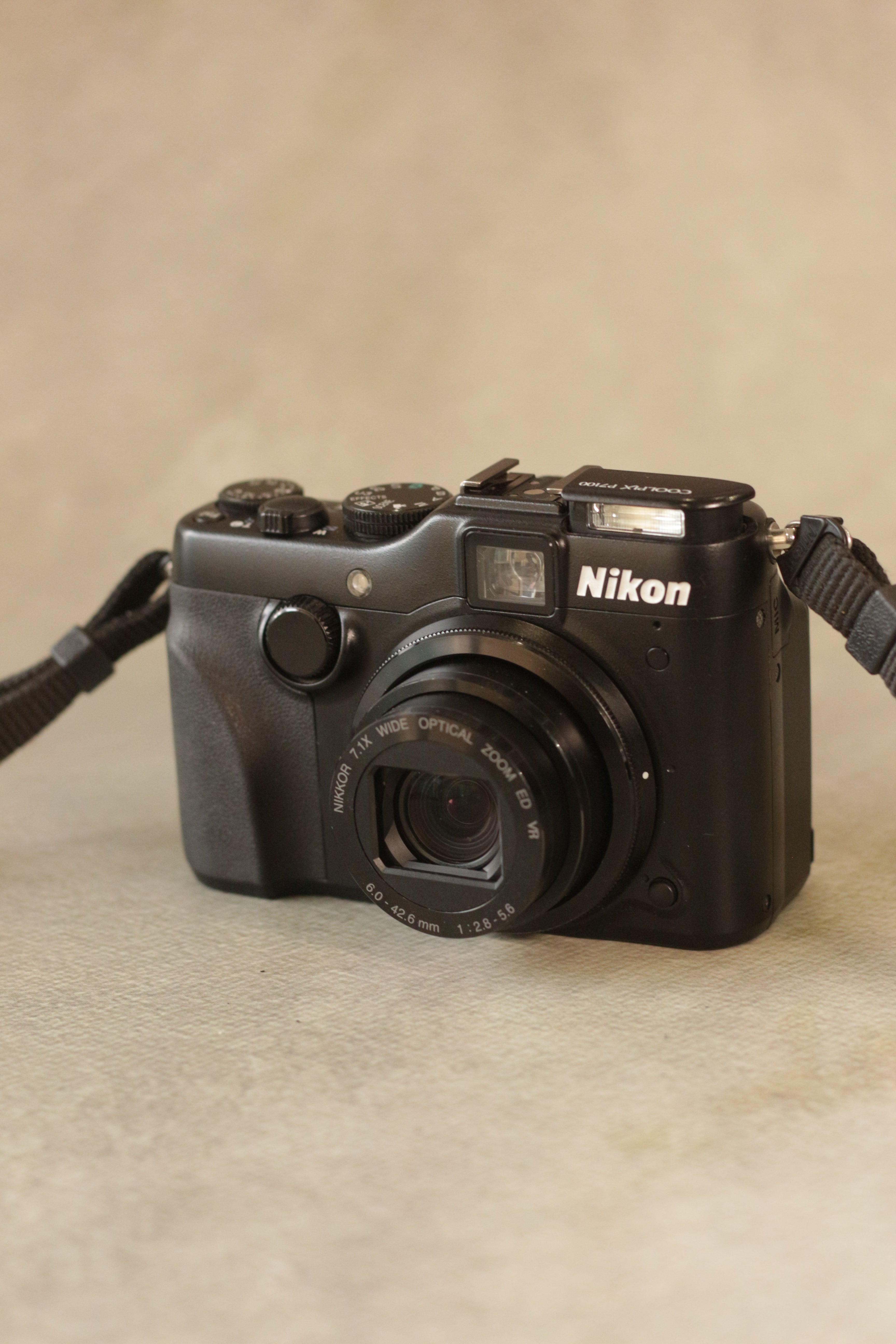 Nikon Coolpix P7100