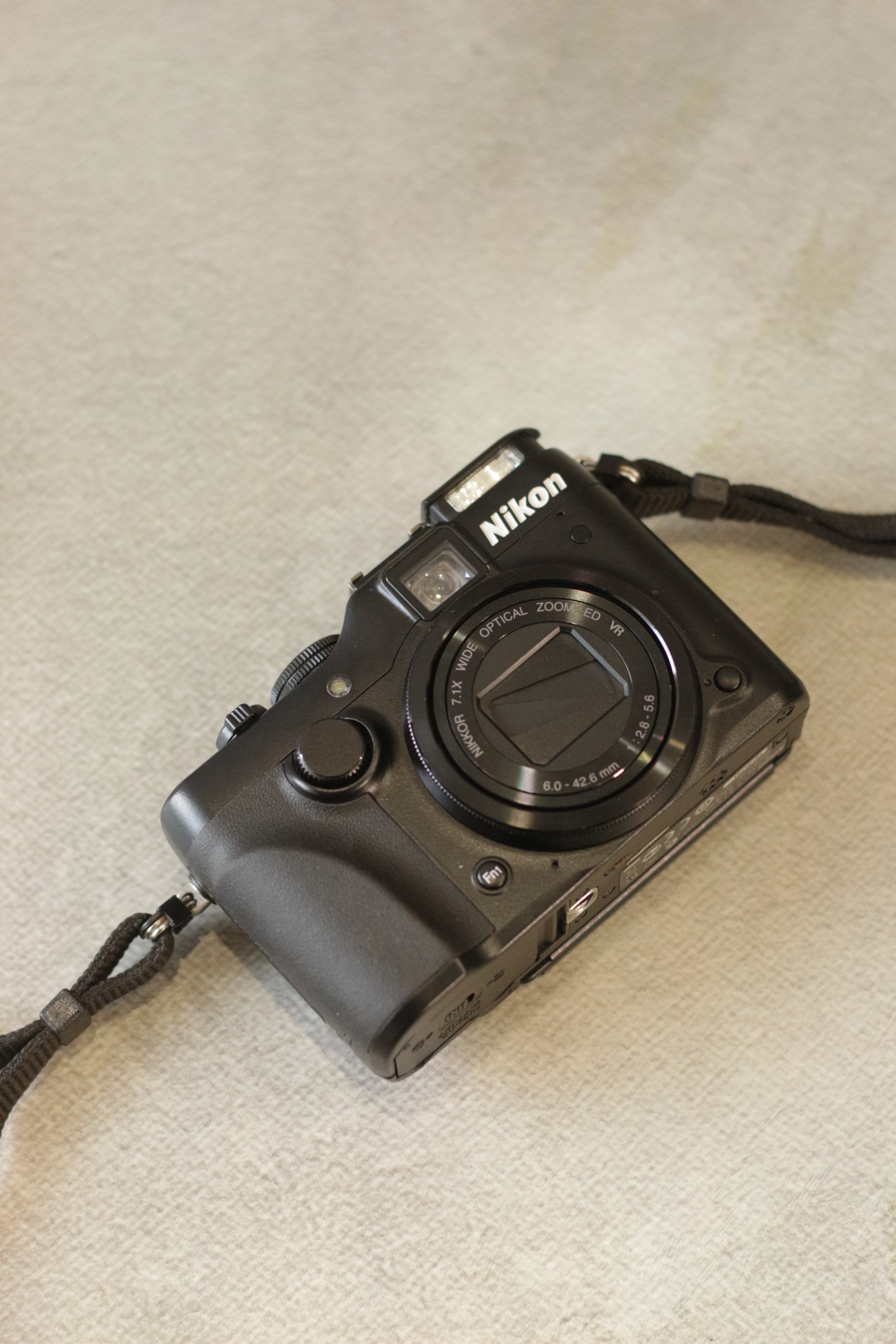 Nikon Coolpix P7100