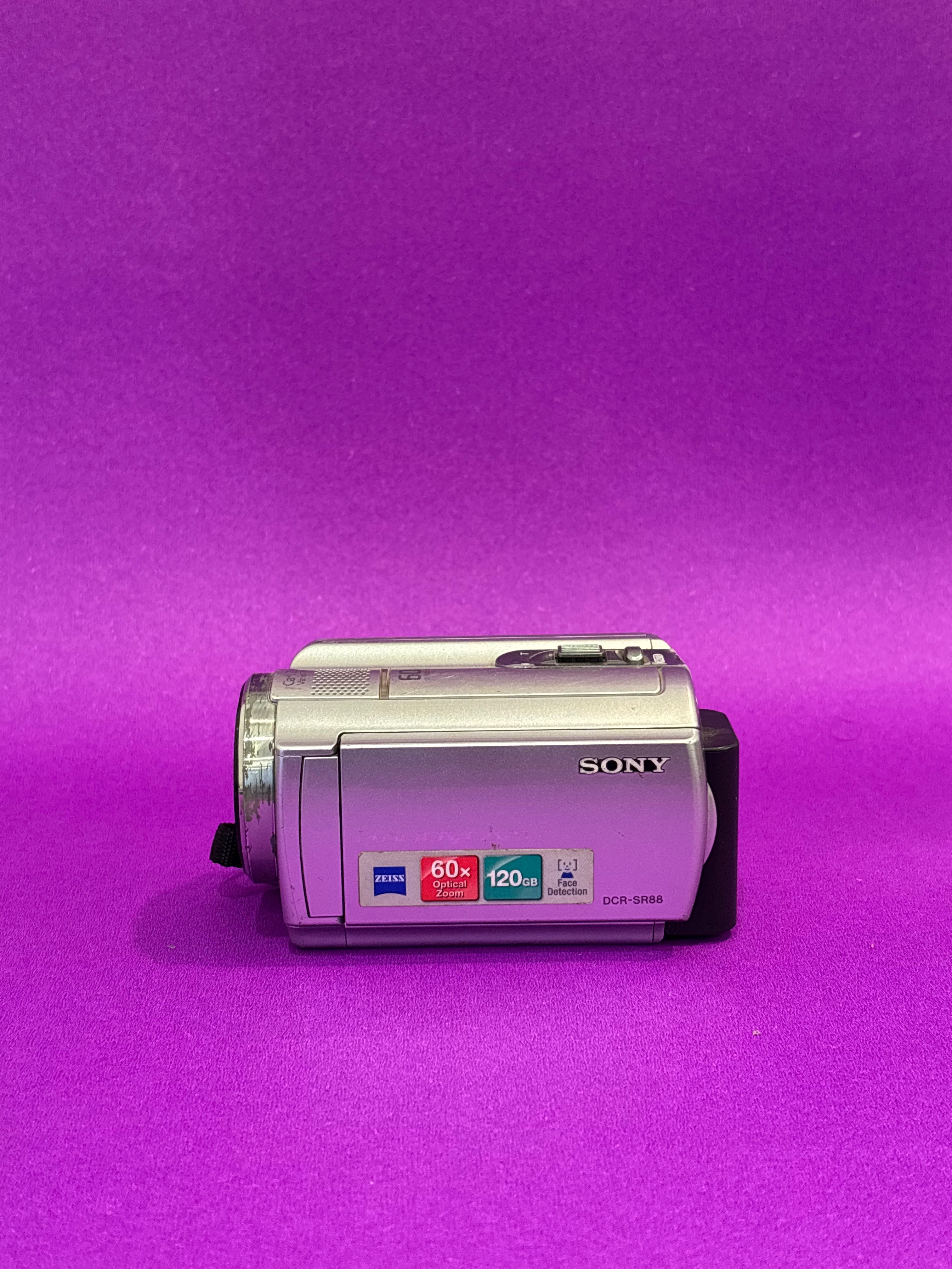 Sony Handycam DSR-SR88